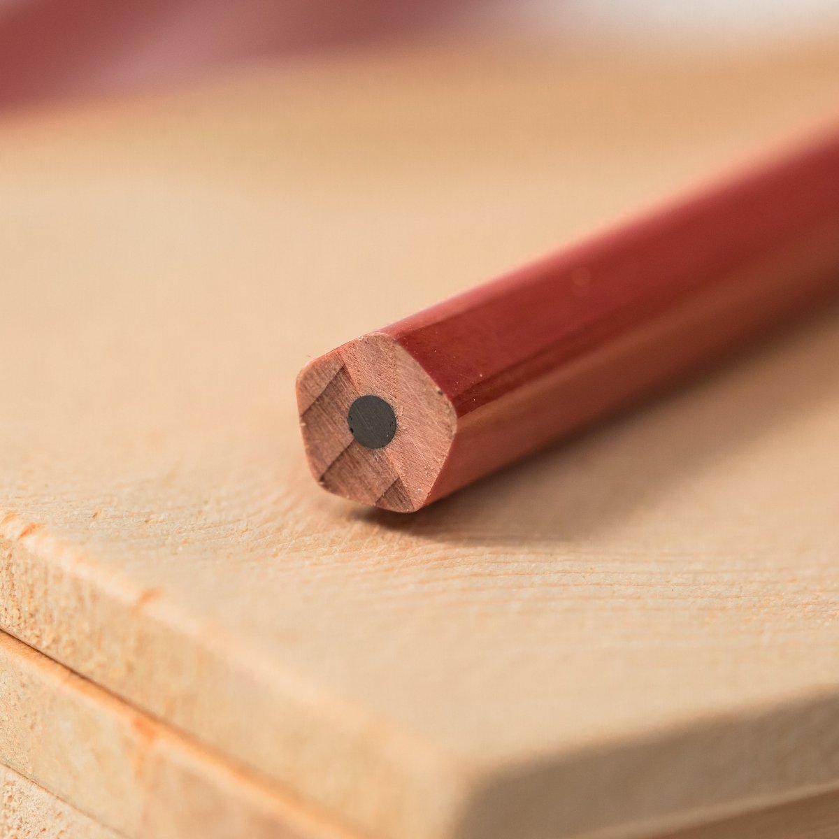 Blackwing Volume 10001 - Pentagonal Shape